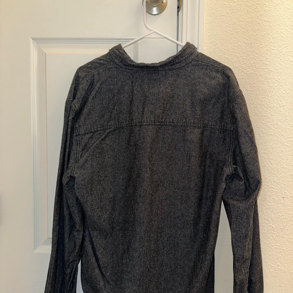 Tentree Large Button Down